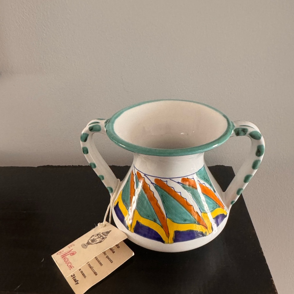 Hand-Painted Italian Majolica Pottery Vase - Le Maioliche